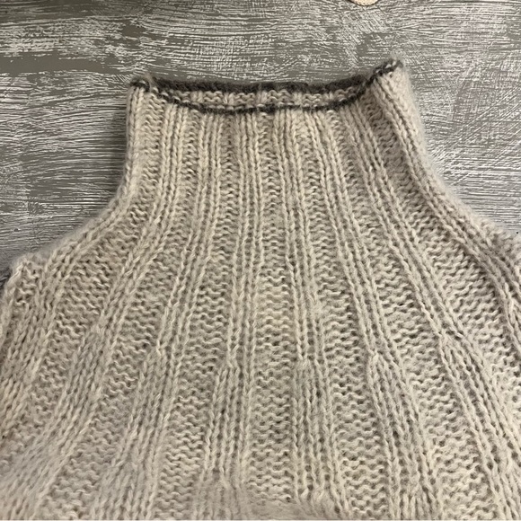 Anthropology Ombré fuzzy chunky knit high neck sweater , wool blend , Sz XS - Picture 5 of 12